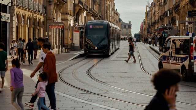 Prendre son vélo dans le tram, ce qui est possible et ce qui ne l'est pas Prendre son vélo dans le tram, ce qui est possible et ce qui ne l'est pas